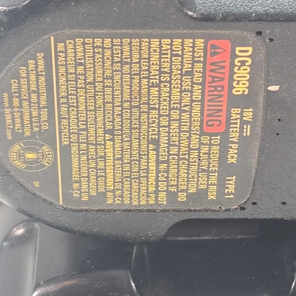 2 OEM Genuine Dewalt DC9096 XRP 18V Batteries for Parts or‎ Repair